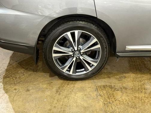 2020 Nissan Pathfinder Platinum