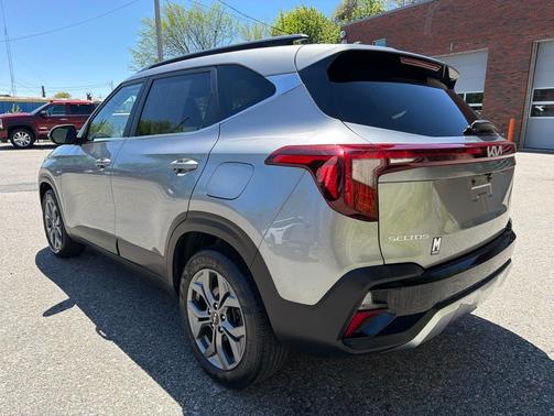 Steel Gray 2024 Kia Seltos S
