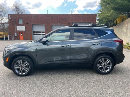 Gravity Gray 2023 Kia Seltos S