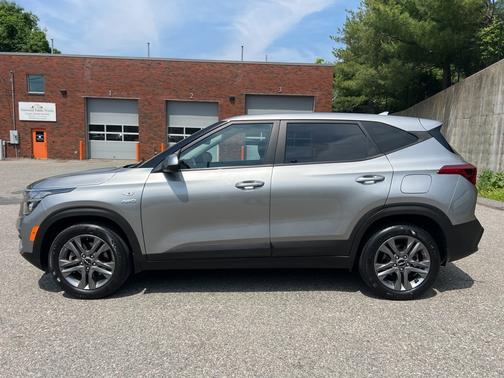 2023 Kia Seltos LX