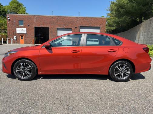 Fire 2023 Kia Forte LXS