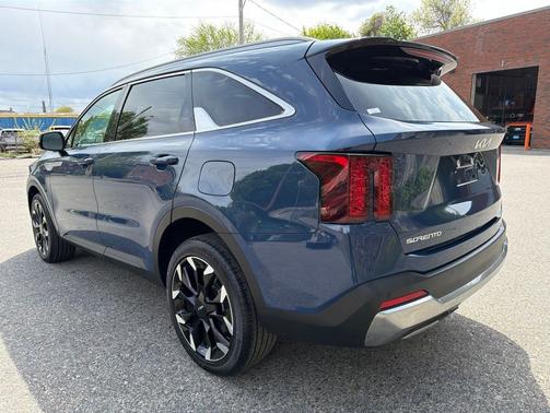 Midnight 2025 Kia Sorento EX