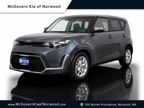 Gray 2023 Kia Soul LX