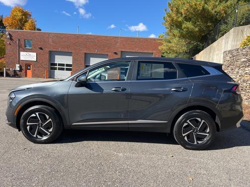 2023 Kia Sportage Hybrid LX