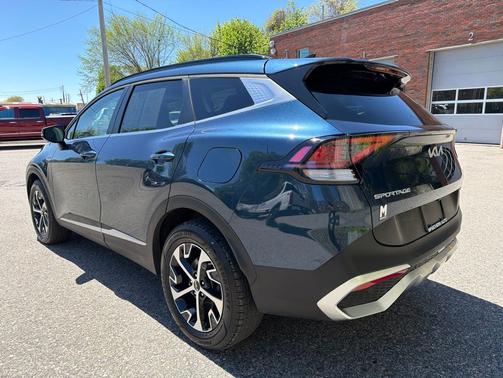 Blue 2024 Kia Sportage Hybrid EX