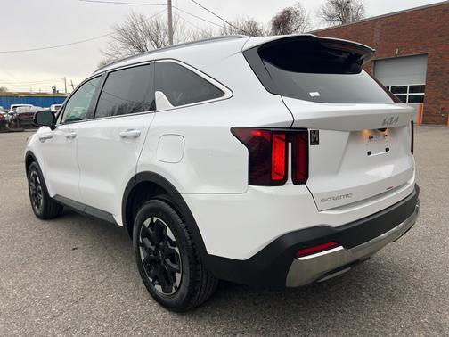 2025 Kia Sorento S