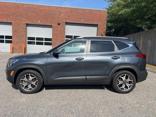 2021 Kia Seltos EX