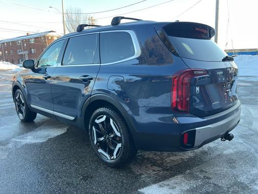 Midnight Lake Blue 2023 Kia Telluride S