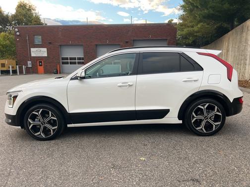 2025 Kia Niro EX Touring
