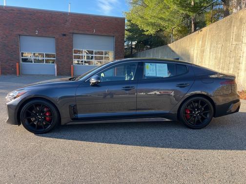 2023 Kia Stinger GT2