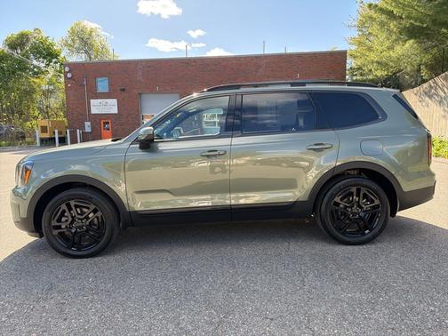 Green 2025 Kia Telluride EX X-Line