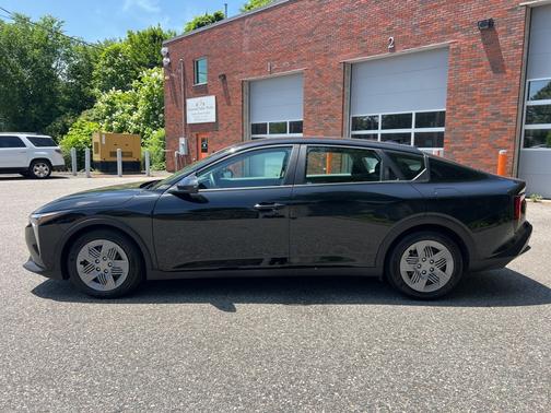 2025 Kia K4 LX
