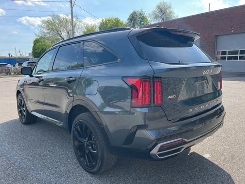 2022 Kia Sorento SX
