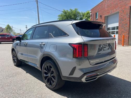 2023 Kia Sorento SX