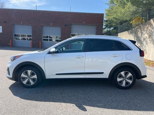 2021 Kia Niro LX