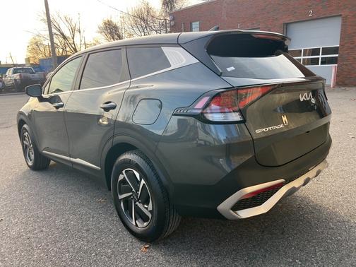 2023 Kia Sportage Hybrid LX