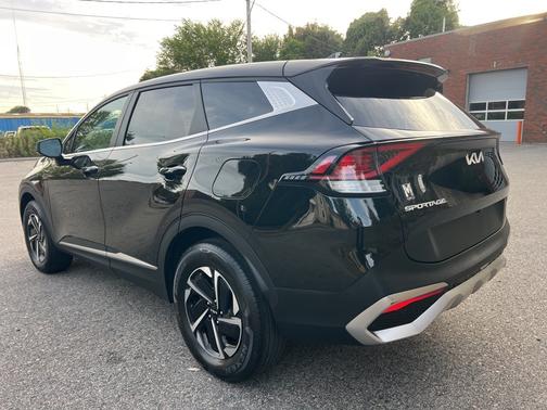 2023 Kia Sportage Hybrid LX