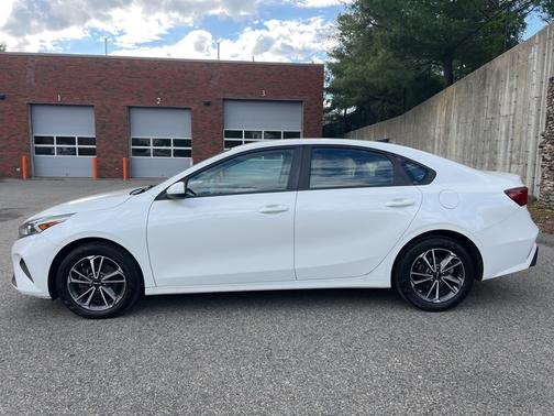 2022 Kia Forte LXS