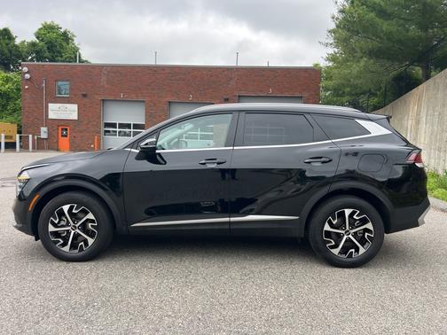 2025 Kia Sportage EX