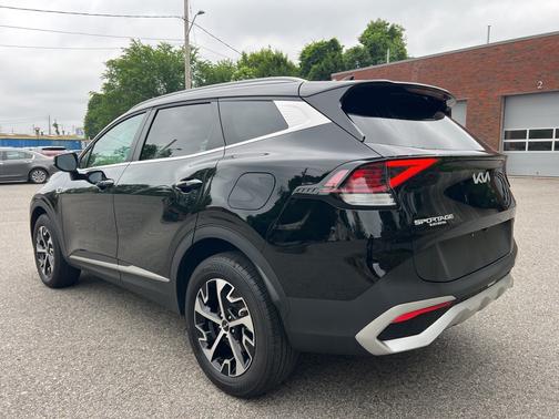 2025 Kia Sportage EX