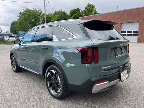 2025 Kia Sorento Plug-In Hybrid EX