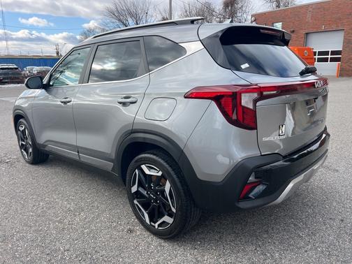 2025 Kia Seltos SX