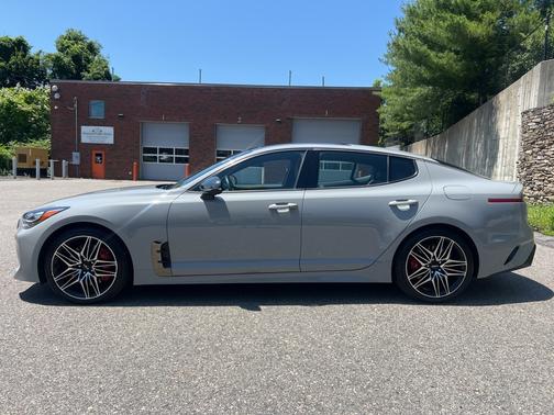2023 Kia Stinger GT2