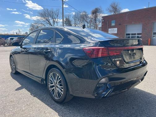 Aurora Black Pearl 2023 Kia Forte GT-Line