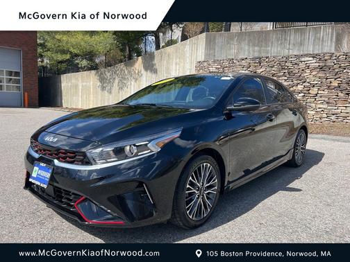 Aurora Black Pearl 2023 Kia Forte GT-Line