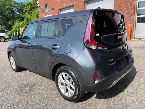 2024 Kia Soul LX