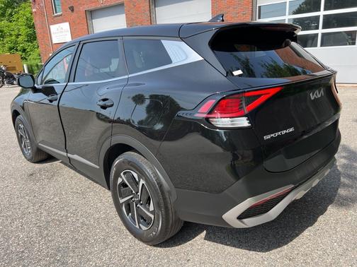 2023 Kia Sportage Hybrid LX