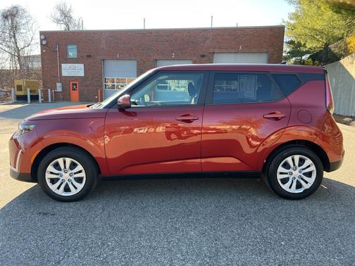2023 Kia Soul LX