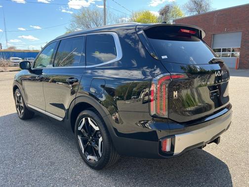 Ebony Black 2024 Kia Telluride EX
