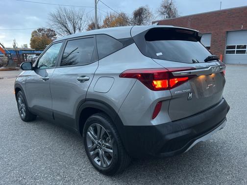 2023 Kia Seltos LX