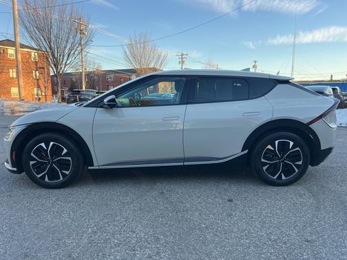 2023 Kia EV6 Wind
