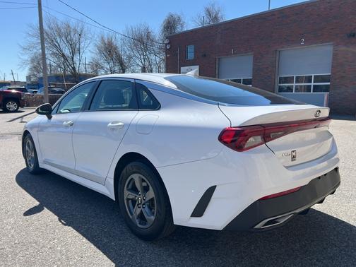 2021 Kia K5 LX