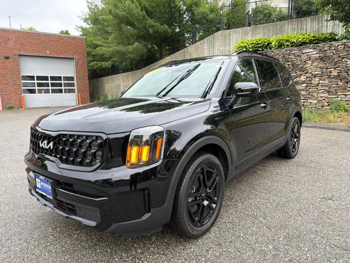 Ebony Black 2024 Kia Telluride EX X-Line