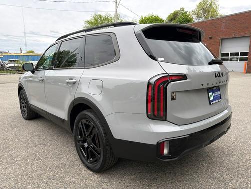 Gray 2025 Kia Telluride SX-Prestige X-Line