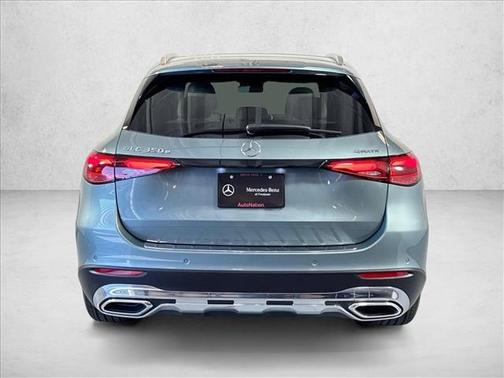 Verde 2025 Mercedes-Benz GLC 350e Base 4MATIC