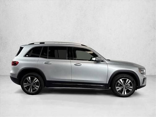 Cirrus Silver Metallic 2026 Mercedes-Benz GLB 250 Base