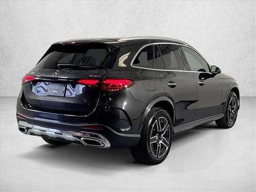 Graphite Gray Metallic 2026 Mercedes-Benz GLC 300 Base 4MATIC
