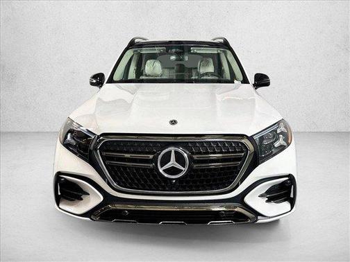 Polar White 2027 Mercedes-Benz GLS 450
