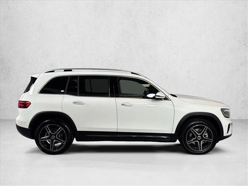 Polar White 2026 Mercedes-Benz GLB 250 Base 4MATIC