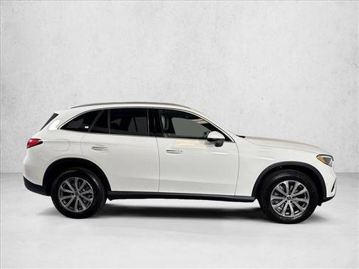 Polar White 2026 Mercedes-Benz GLC 300 Base