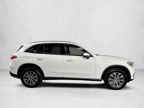 Polar White 2026 Mercedes-Benz GLC 300 Base