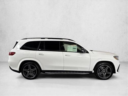 Polar White 2026 Mercedes-Benz GLS 450 4MATIC