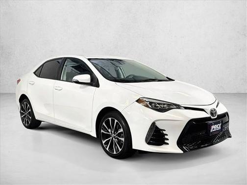 Super White 2017 Toyota Corolla SE