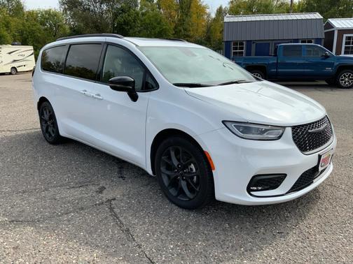 2024 Chrysler Pacifica Limited