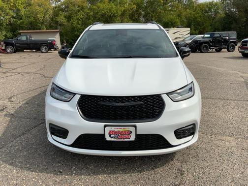 2024 Chrysler Pacifica Limited