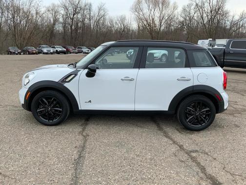 2012 MINI Cooper S Countryman Base